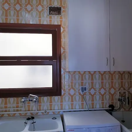 Estribor, Apartament Centric G5 *